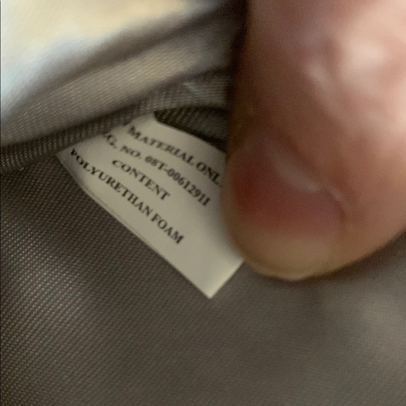 Sophisticated Silver Textured Clutch for Evening Wear - Picture 8 of 14